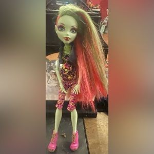 Monster high doll Venus excellent condition
